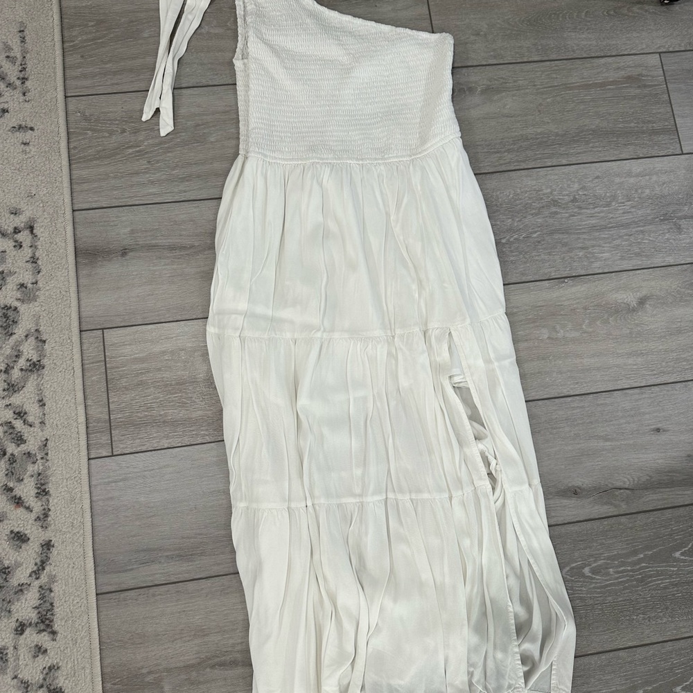 Chic One-Shoulder White Dress